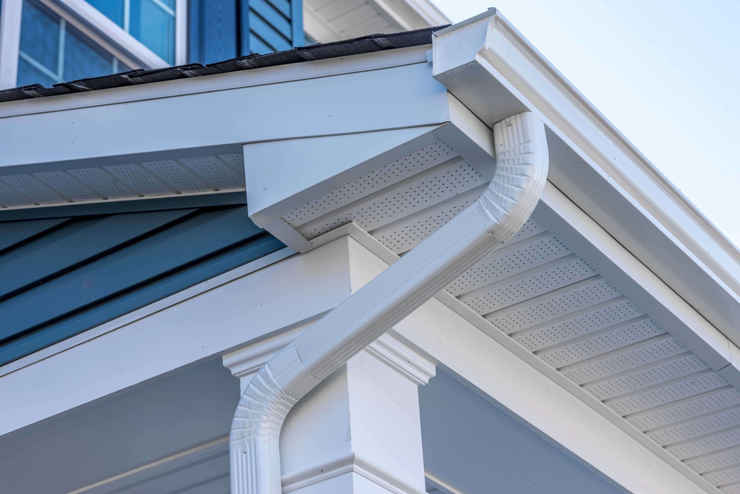 Cheap and durable vinyl gutters installation in Little Rock